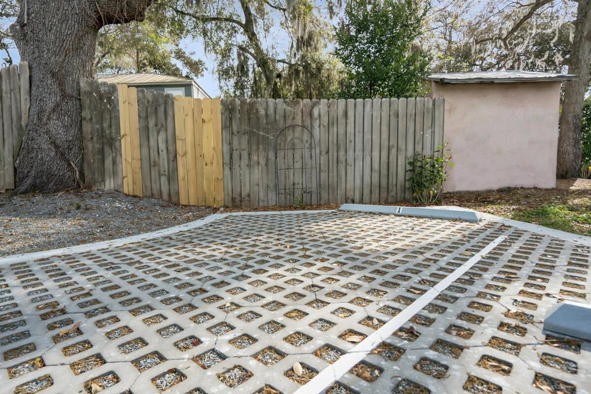 Blue House, Prime Location, Family Amenities, Bbq! Villa St. Augustine Exterior photo